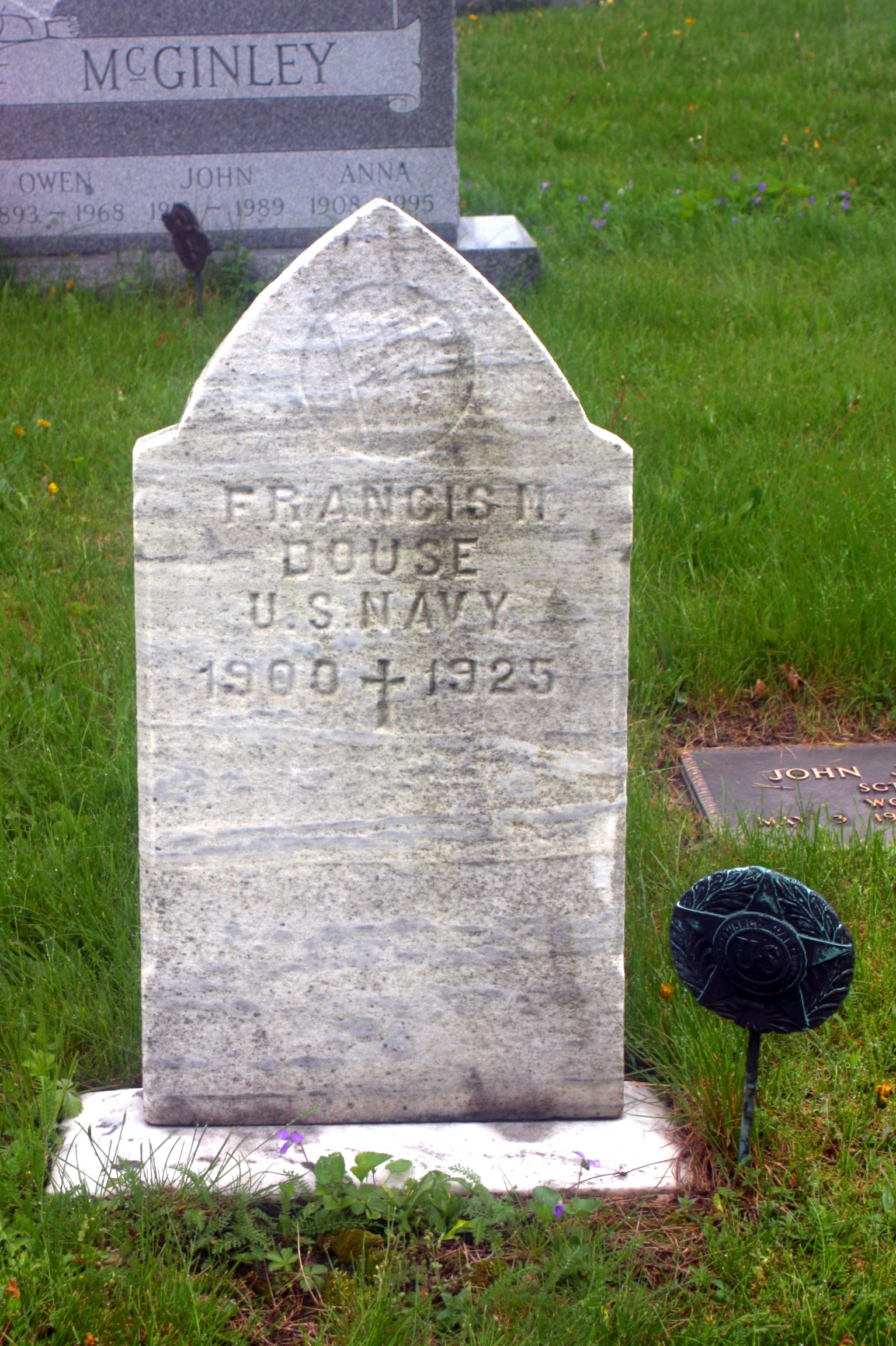Grave marker: Francis M. Douse, U.S. Navy, 1900–1925, Centralia, Pennsylvania